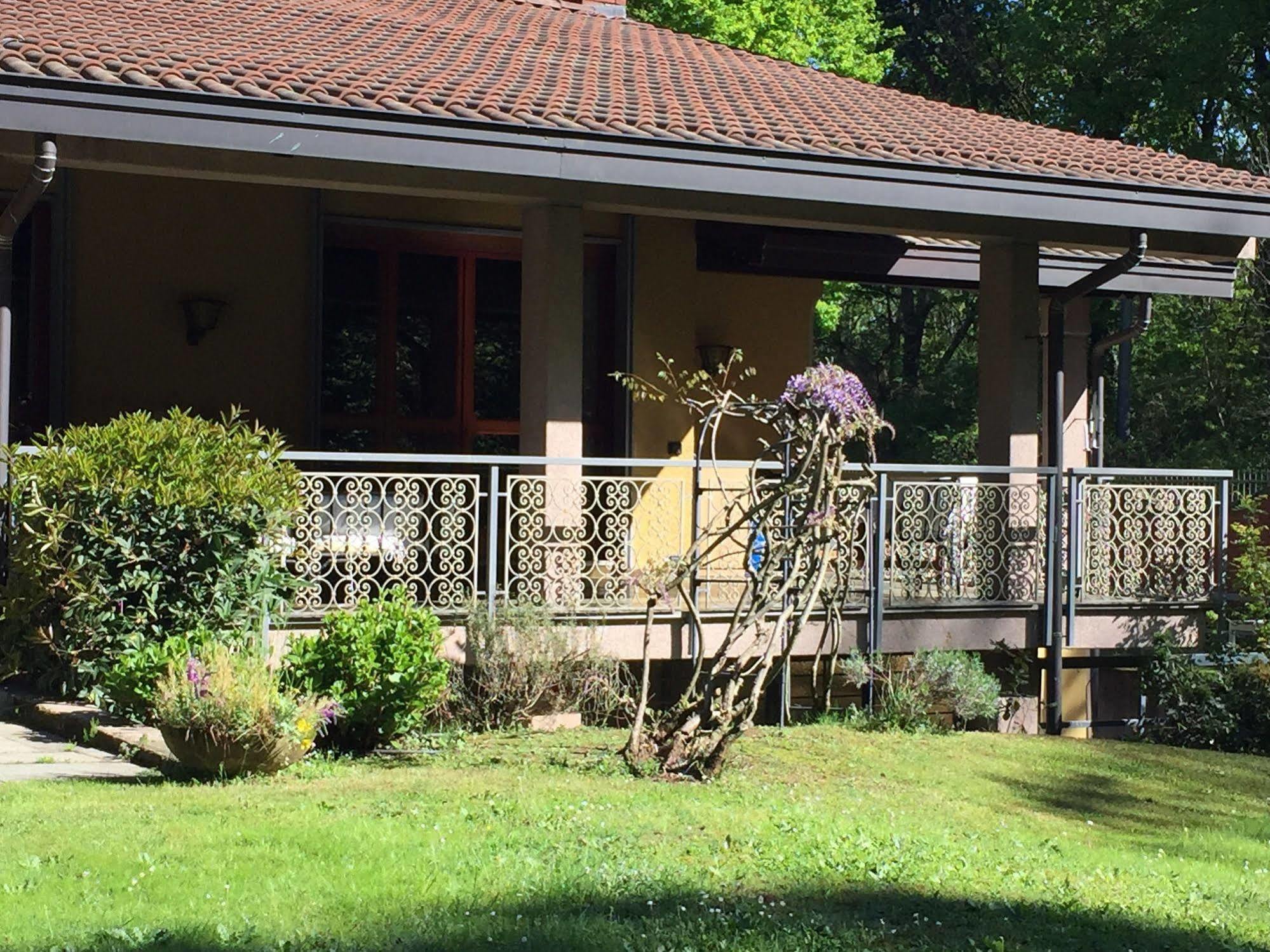 Bed&Garden Bed & Breakfast Cesate ภายนอก รูปภาพ